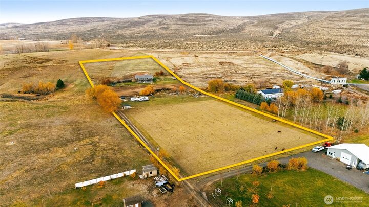 Property Photo:  733  Pumping Plant Rd.  WA 98926 