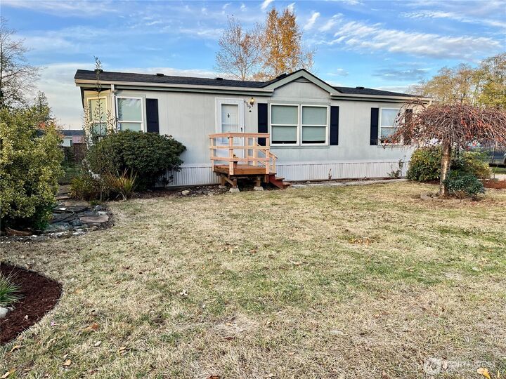 Property Photo:  4960  Bay Road  WA 98230 