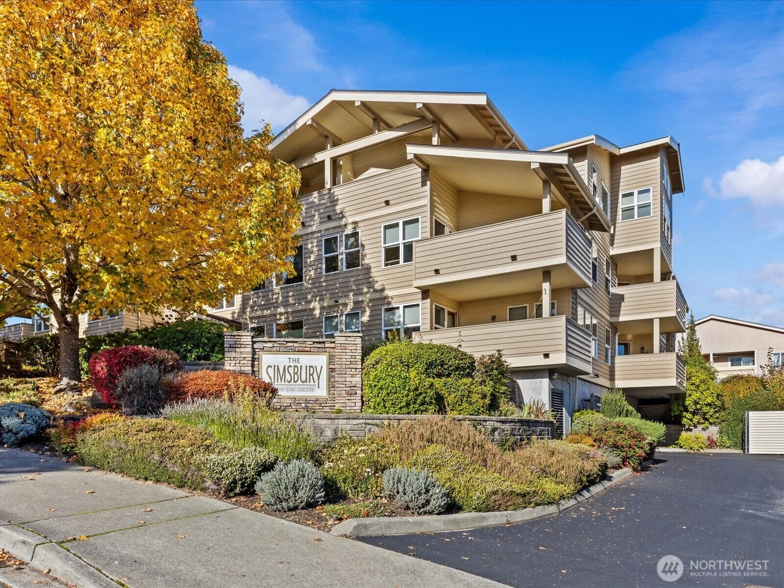 Property Photo:  430 SW 156th Street 103  WA 98166 