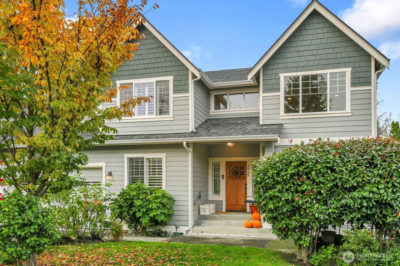 Property Photo: 5949 17th Avenue SW WA 98106