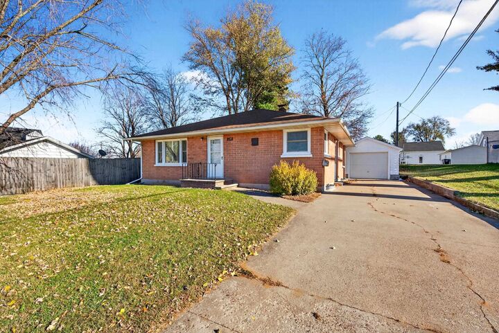 Property Photo:  1104 Smith Street  WI 54961-1819 