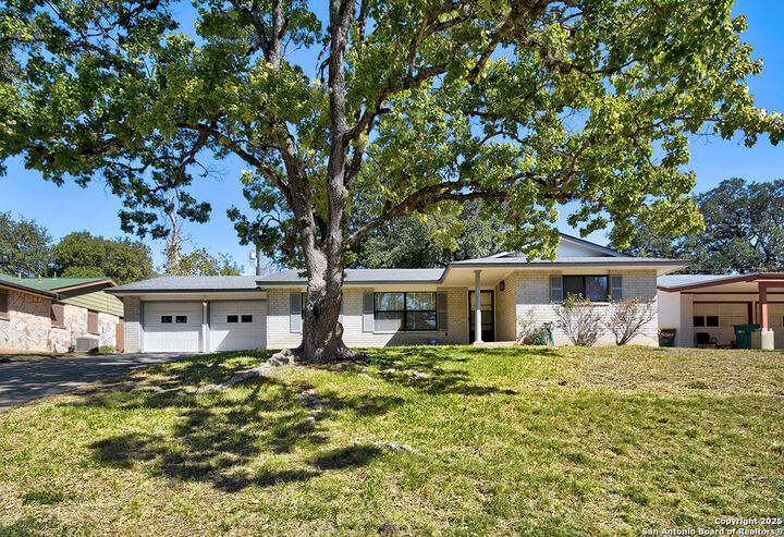 323 Shin Oak  Live Oak TX 78233 photo