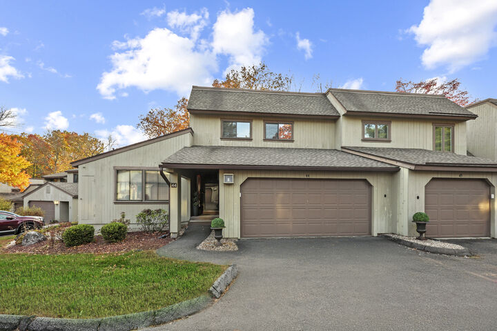 Property Photo:  44 Applewood Lane 44  CT 06001 