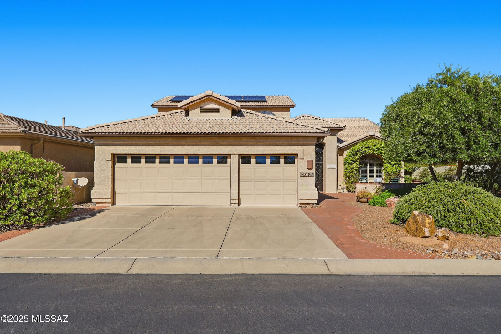 Property Photo: 63704 E Desert Highland Drive AZ 85739