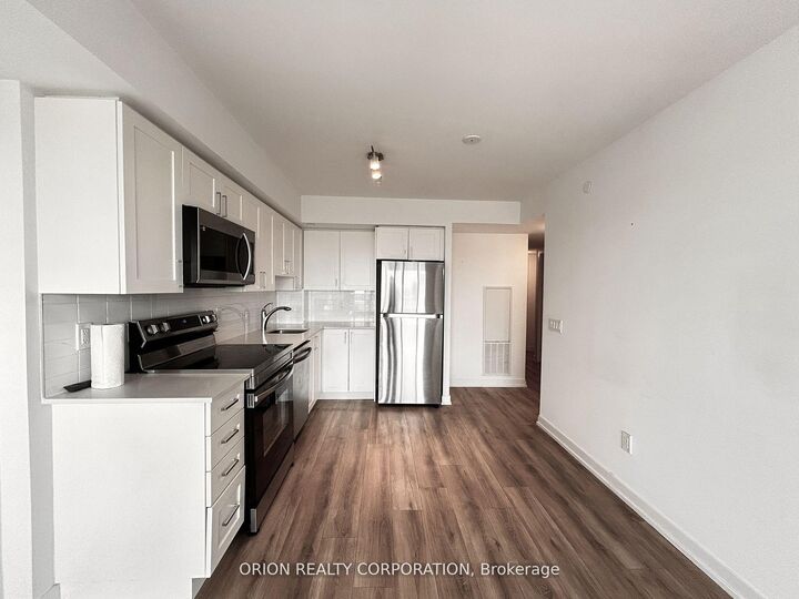 Photo de la propriété: 1480 Bayly Street 1103 ON L1W 0C2