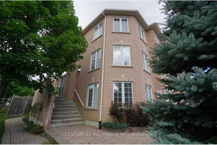 Property Photo: 23 Pefferlaw Circle Upper ON L6Y 0L2