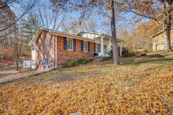 Property Photo:  516 Bramblewood Drive  TN 37645 