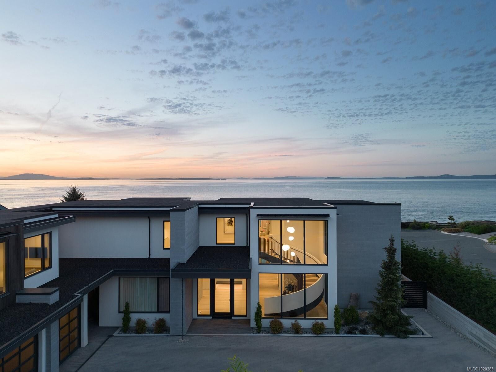 Property Photo:  4040 White Rock St  BC V8N 2K4 