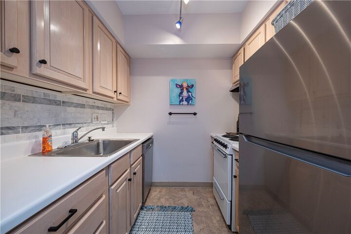 Property Photo: 320 Fort Duquesne Blvd 14O PA 15222