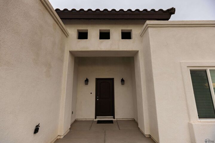 Property Photo: 10133 S Cyclone Ave AZ 85365