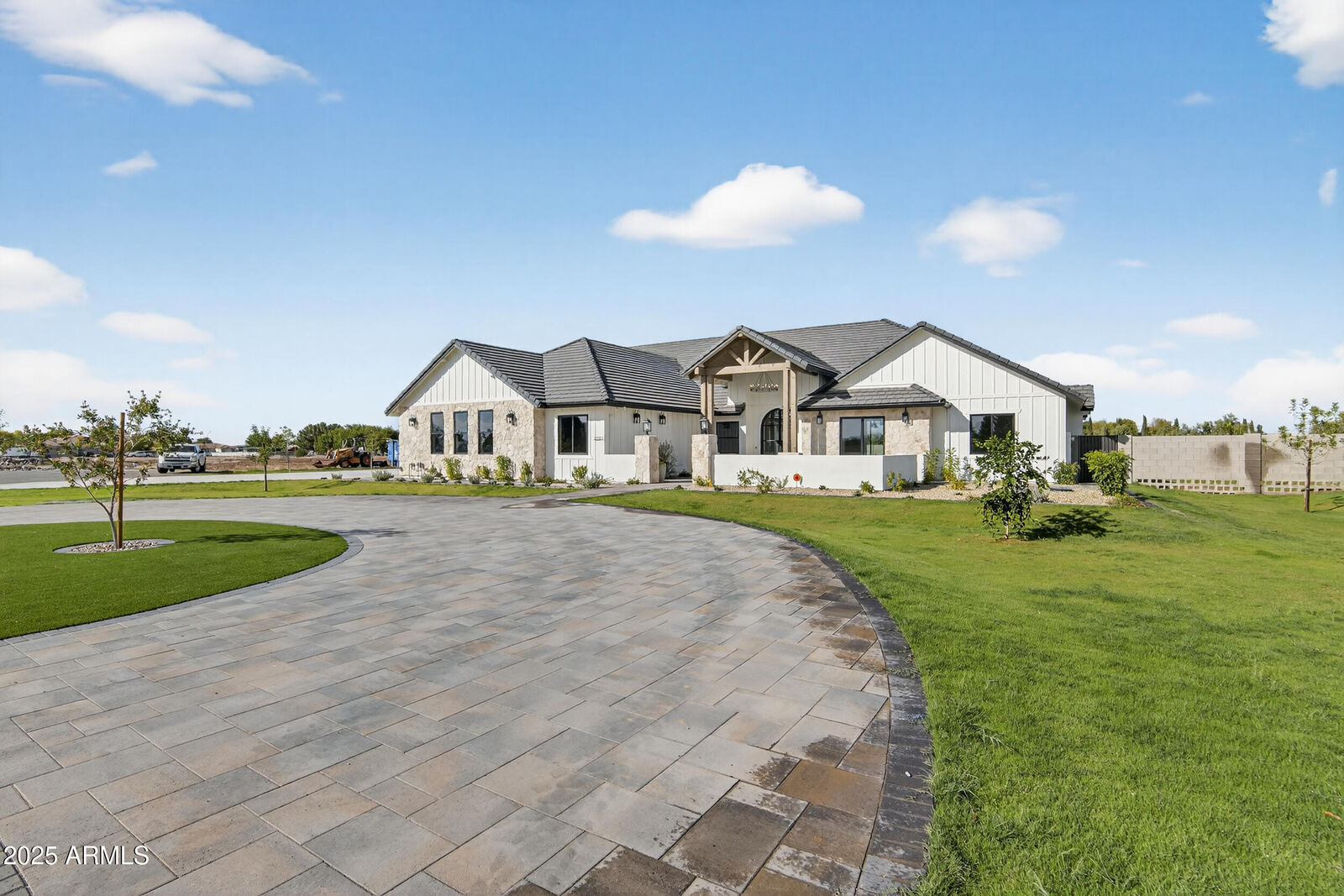 Property Photo: 22218 E Misty Court AZ 85142