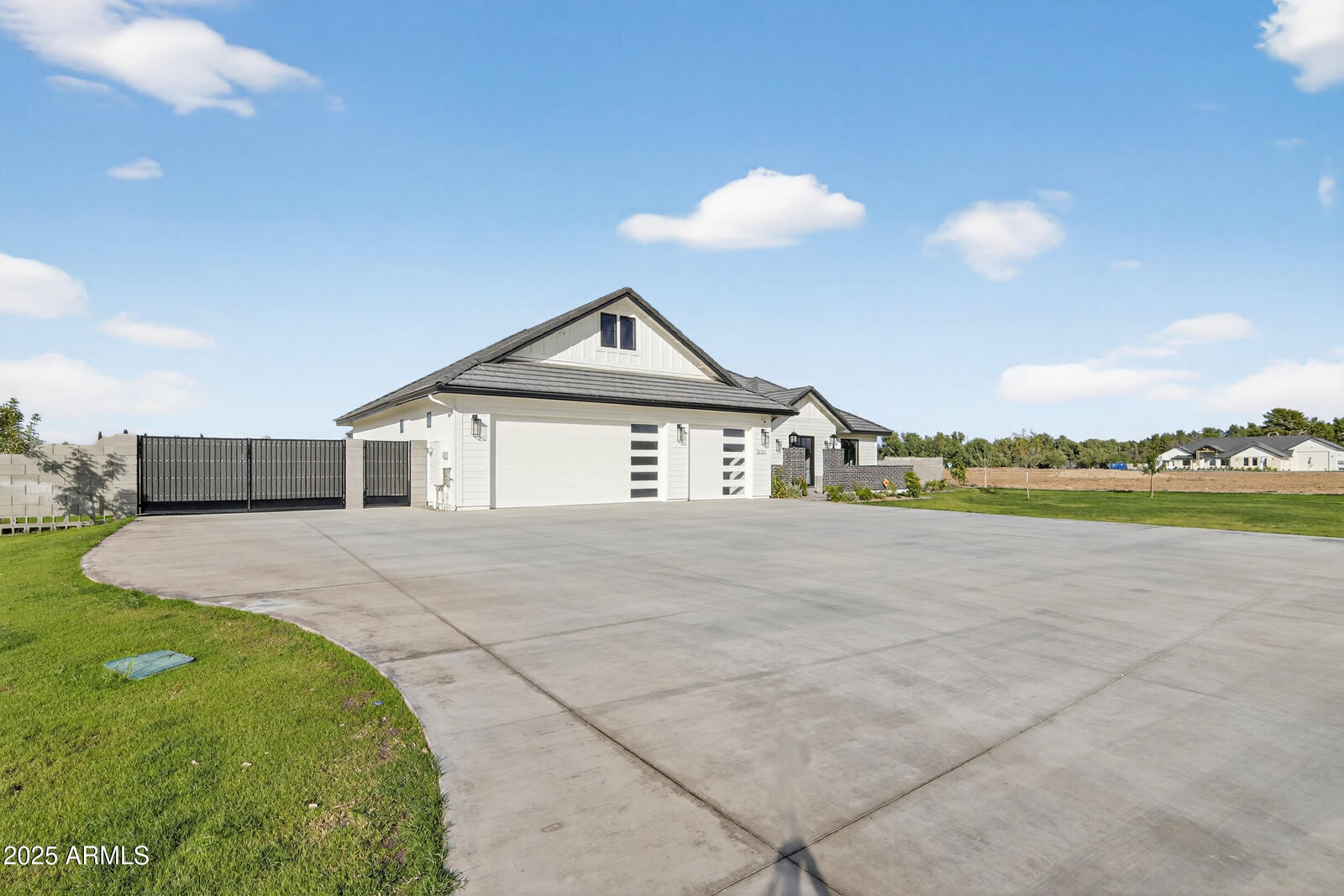 Property Photo: 22226 E Misty Court AZ 85142