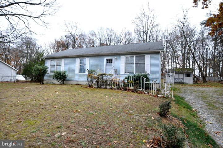 Property Photo:  818 Mail Avenue  NJ 08096 