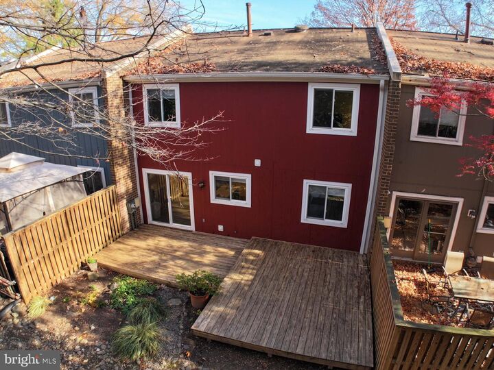 Property Photo: 1432 Greenmont Court VA 20190