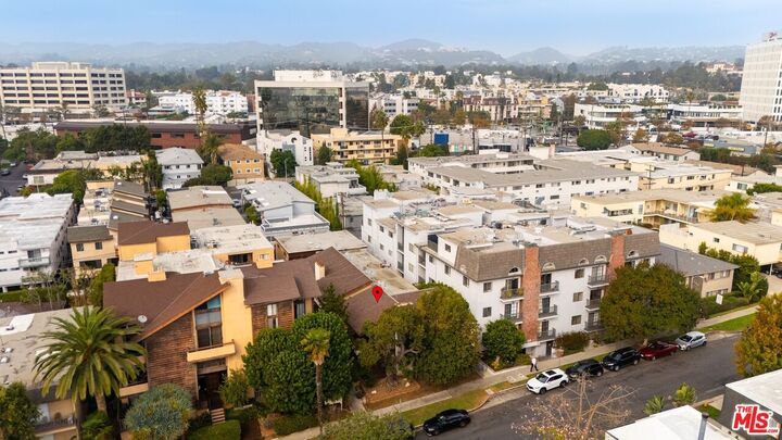 Property Photo: 11743 Darlington Ave CA 90049