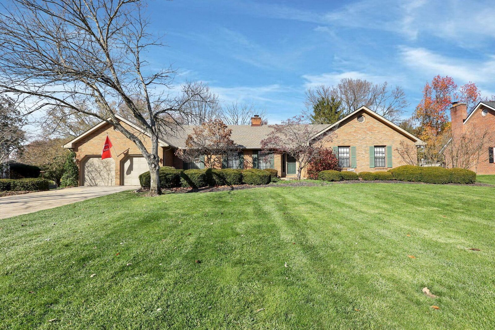 Property Photo: 7591 Heatherwood NW Drive OH 43110