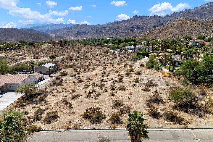 Property Photo: 71771 Jaguar Way CA 92260
