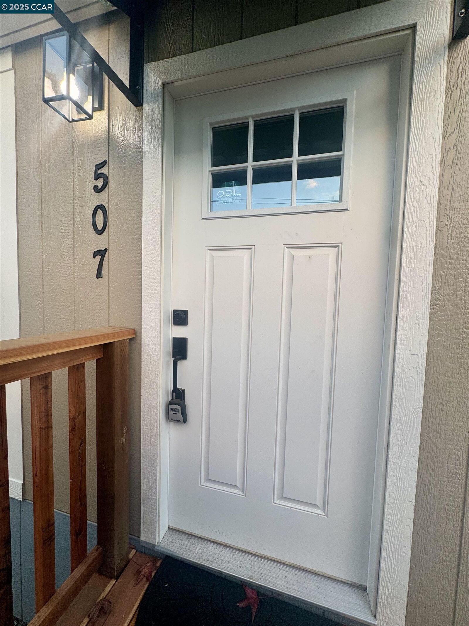 Property Photo:  507 E Locust St  CA 95240 