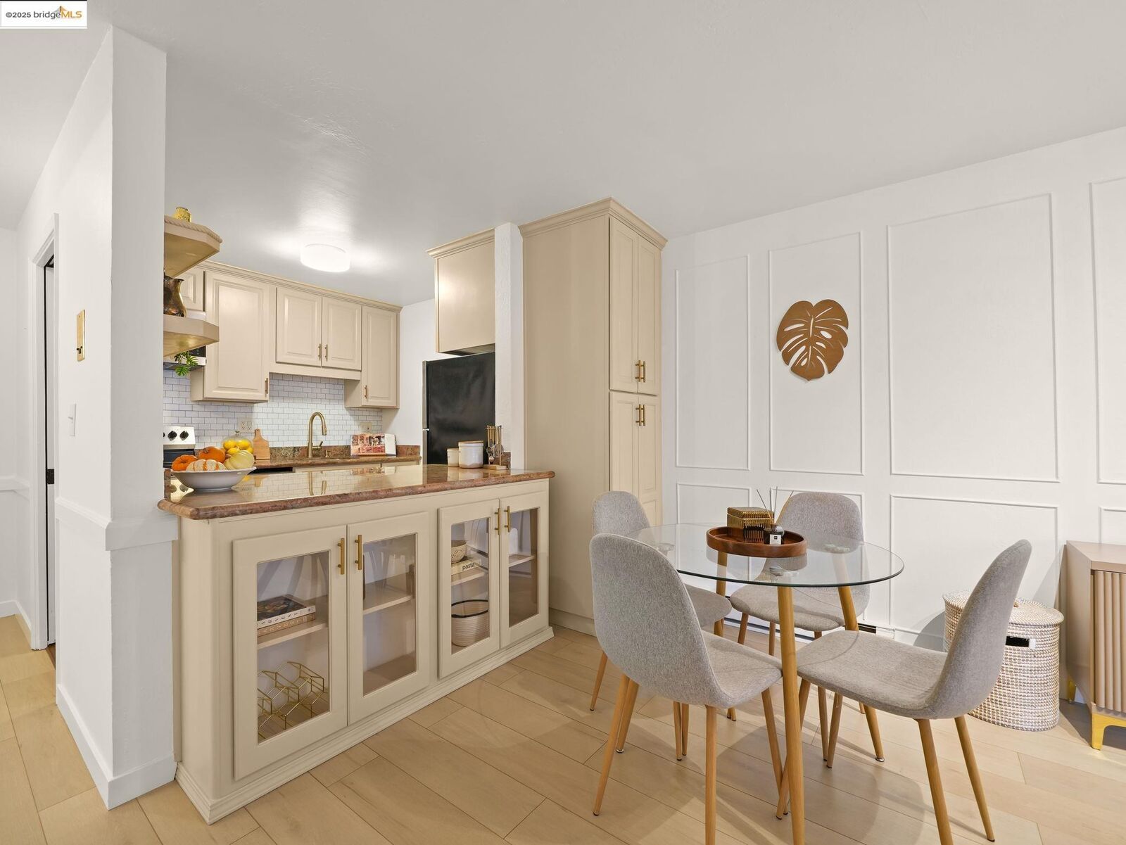 Property Photo:  1321 Webster St D212  CA 94501 