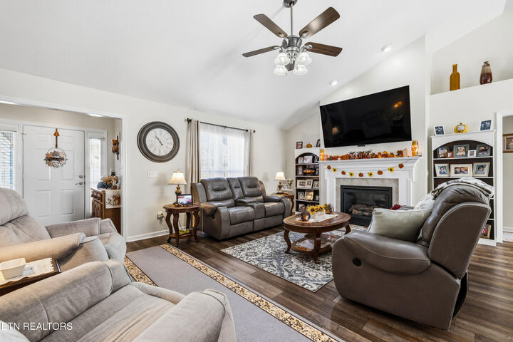 Property Photo: 1542 Mandrell Drive TN 37918