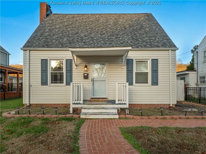 5106 Staunton Avenue SE  Charleston WV 25304 photo