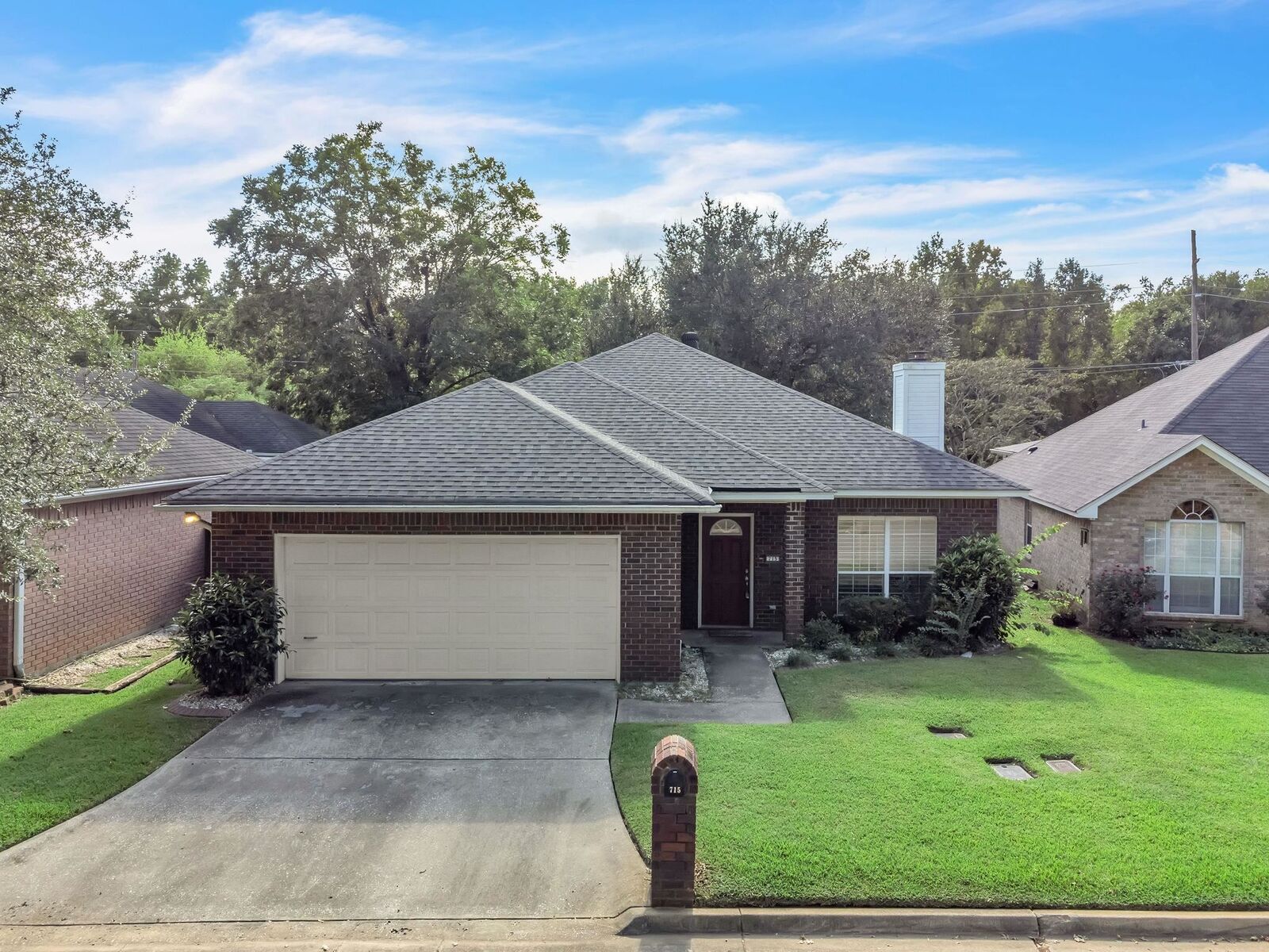 Property Photo:  715 Montreal  TX 75601 