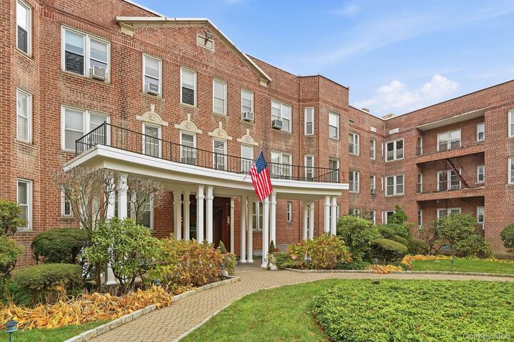 Property Photo: 2 Overlook Road 3C3 NY 10605