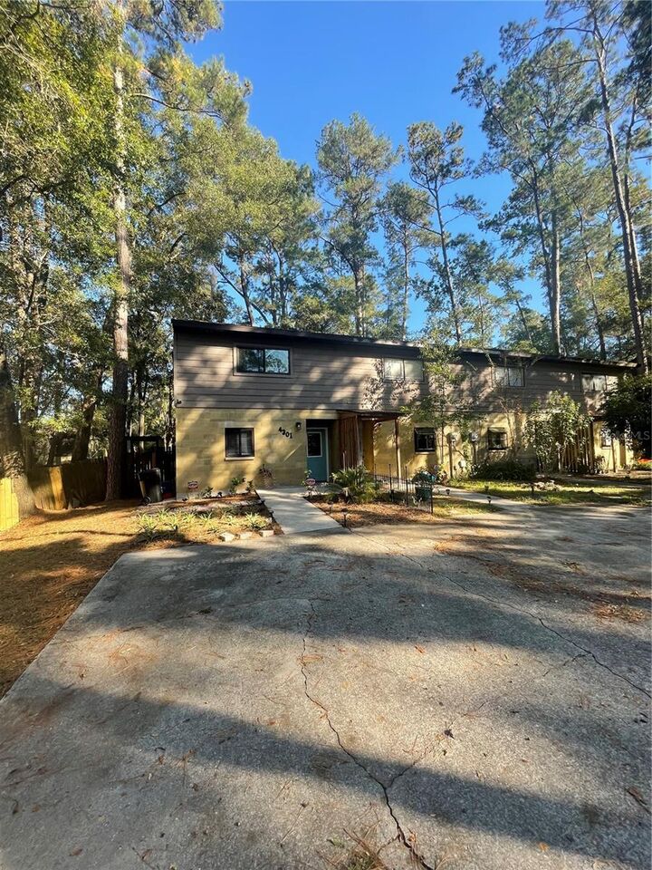 Property Photo: 4301 SW 69th Terrace FL 32608