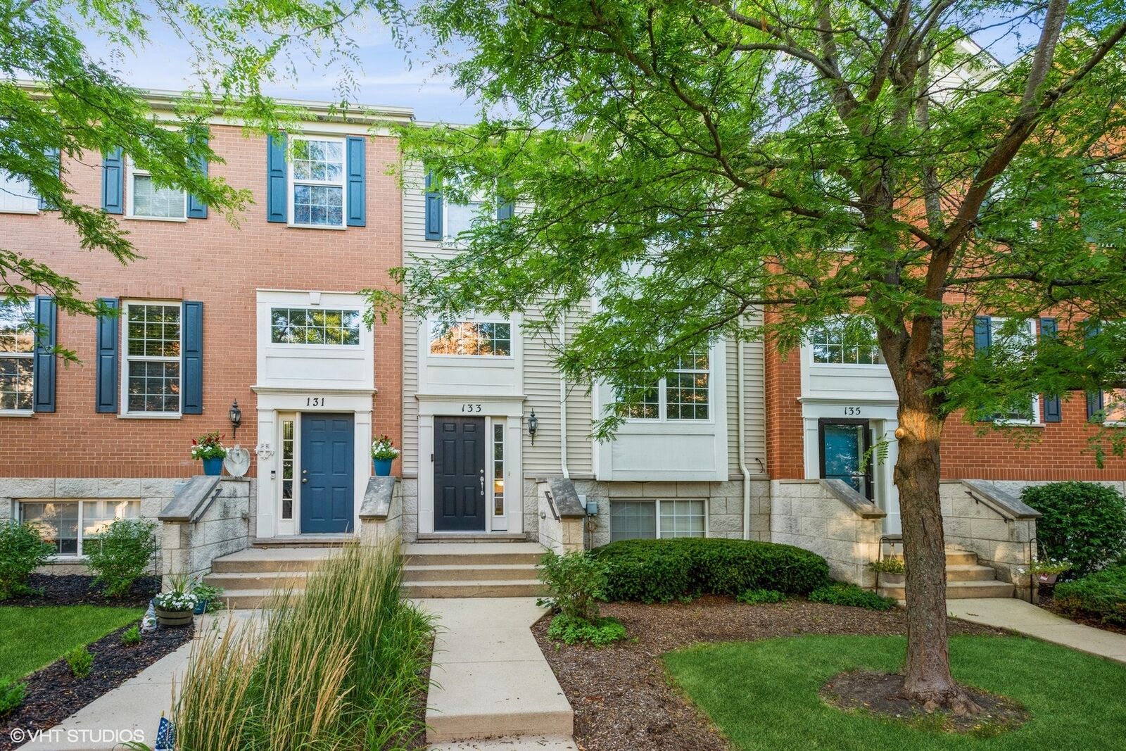 Property Photo: 133 Willey Street IL 60136