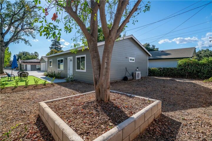Property Photo:  511 Unit 2 Alvarado Street  CA 92373 