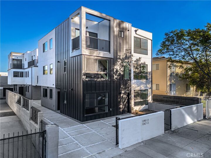 1340 N Kingsley  Los Angeles CA 90027 photo