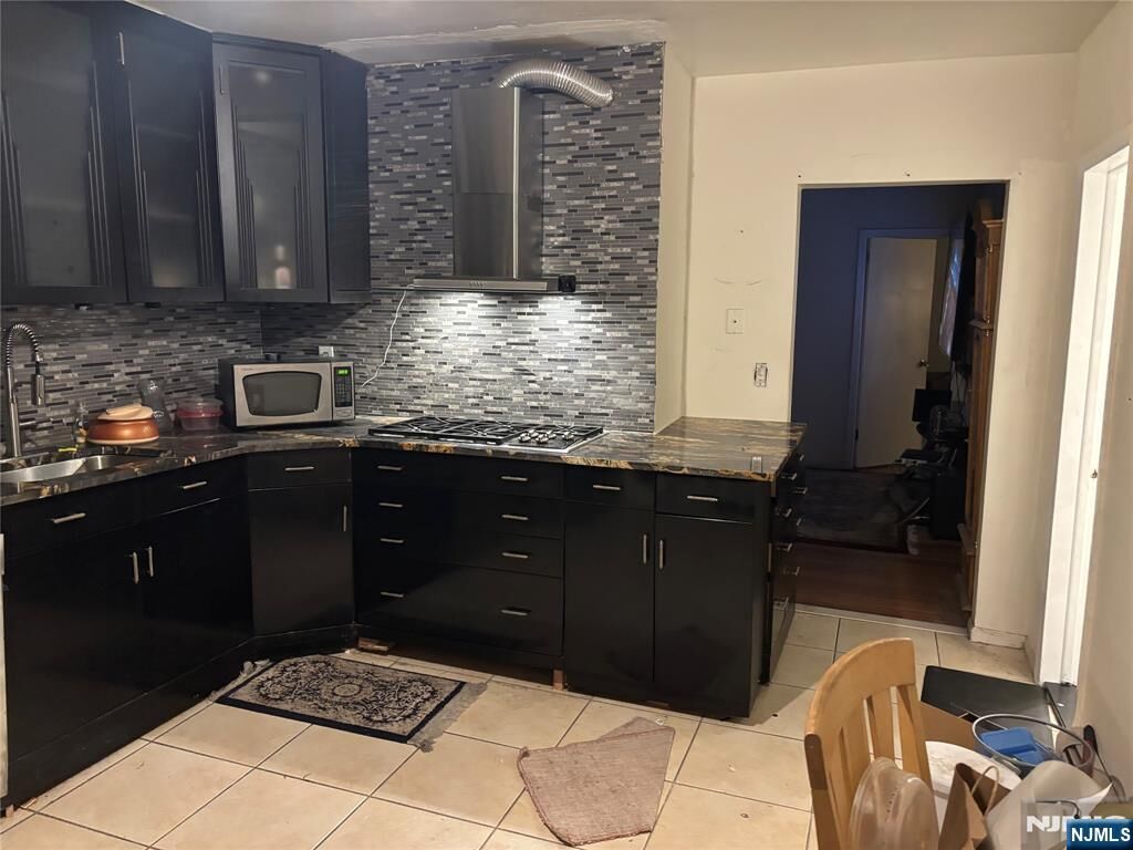 Property Photo:  109 Centre Avenue First Floor  NJ 07094 