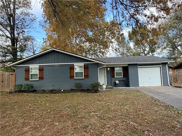 Property Photo: 1021 Granite Street AR 72761