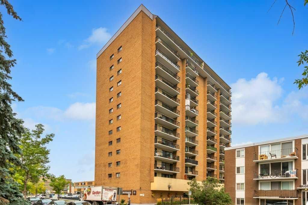 Property Photo: 1330 15 Avenue SW 608 AB T3C 3N7