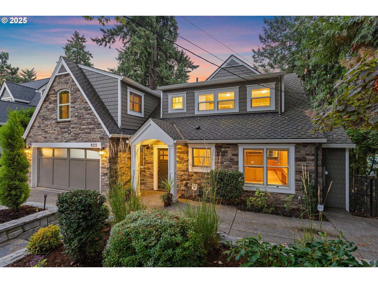 Property Photo: 455 Furnace St OR 97034