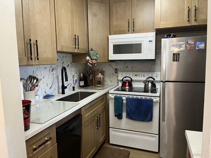 Property Photo: 332 Northampton Q FL 33417