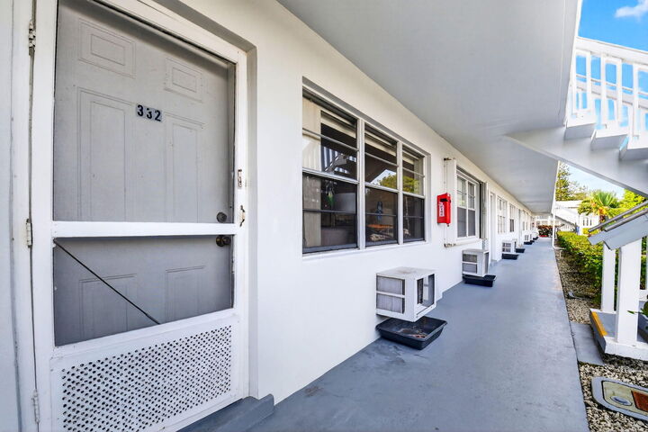 Property Photo:  332 Northampton Q  FL 33417 