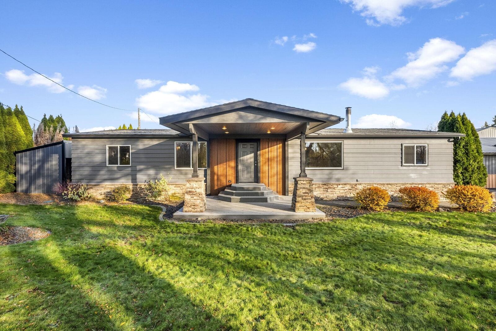 Property Photo: 22707 E Rowan Ave WA 99027