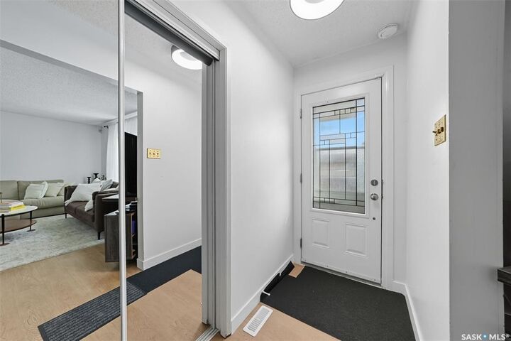 Property Photo:  542 Fisher Crescent  SK S7L 5S5 