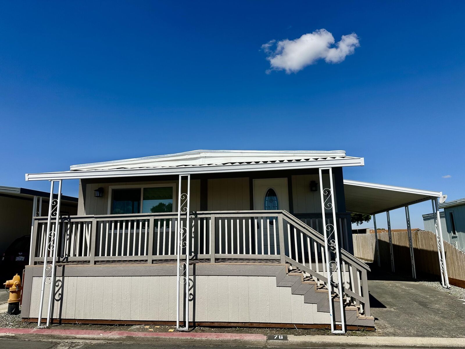 Property Photo: 720 E Worth Space 76 Avenue CA 93257