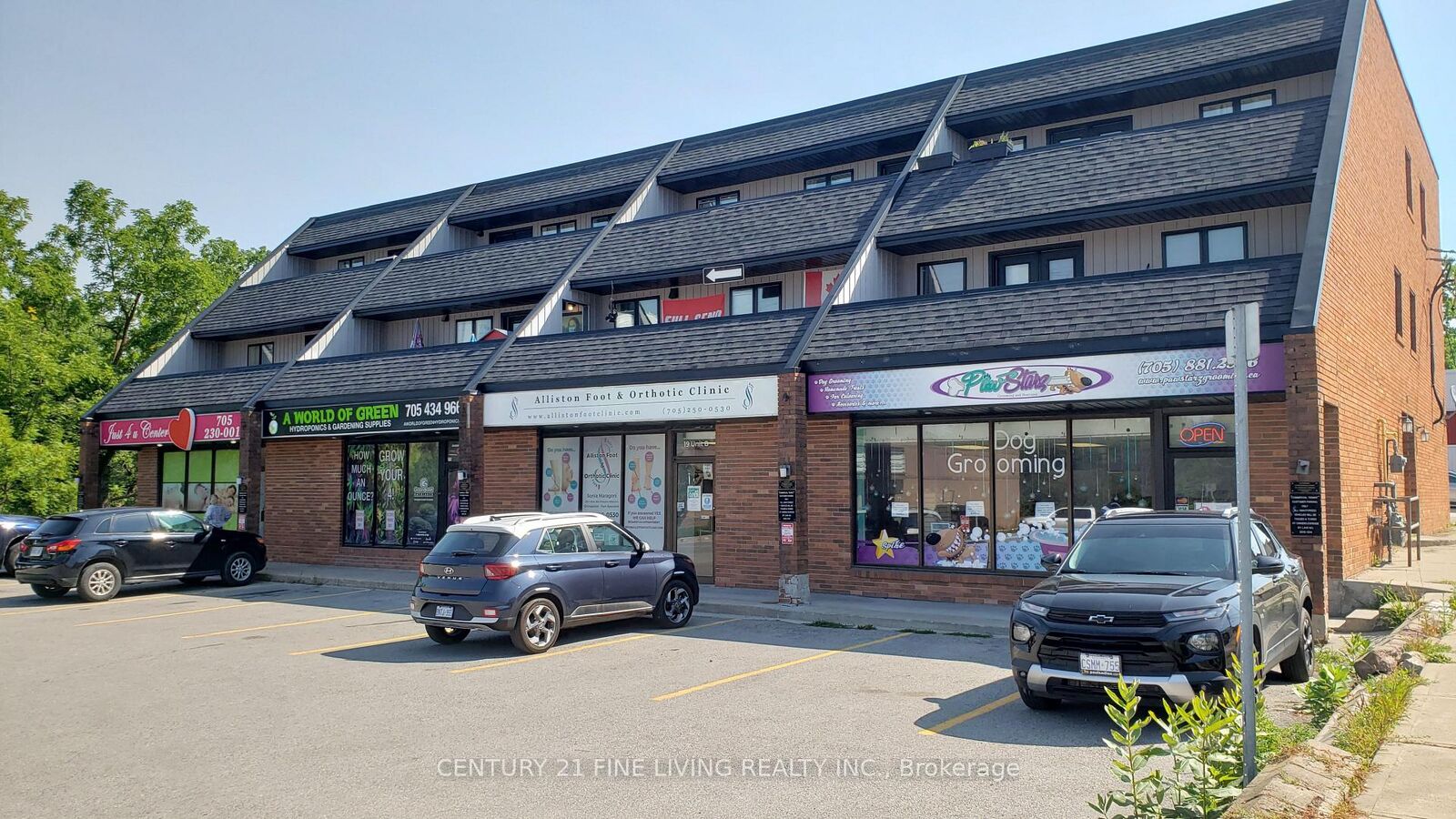 Property Photo:  19 Church Street N 1  ON L9R 1L6 