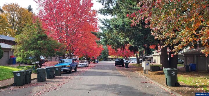 Property Photo:  2151 National Ct SE  OR 97306 