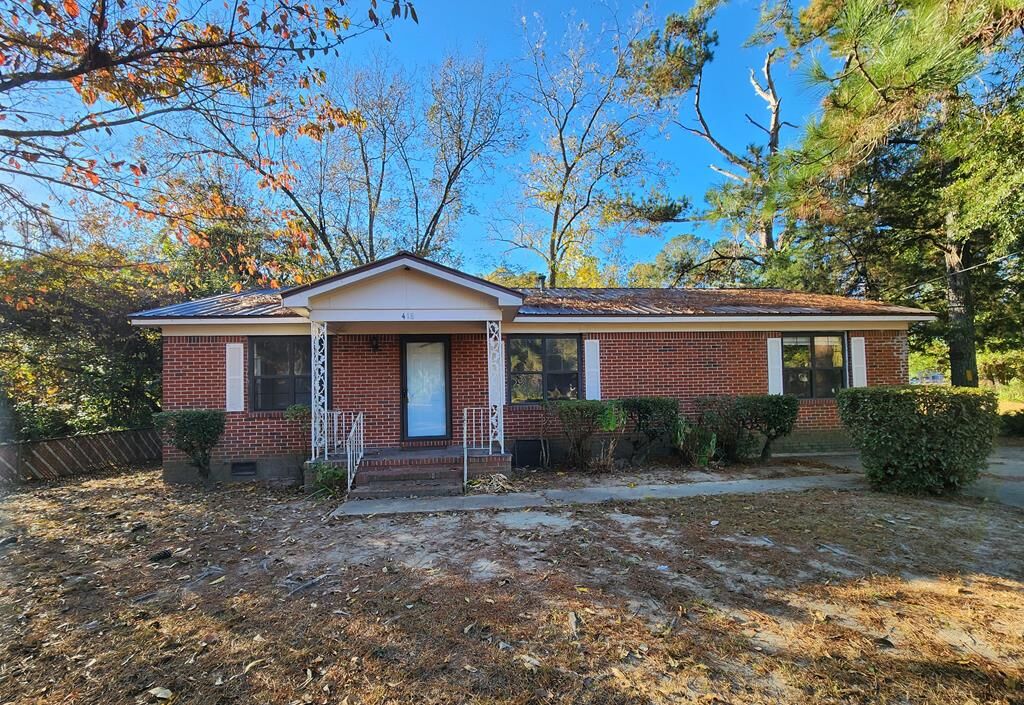 Property Photo:  418 Harmon Ave  GA 31701 