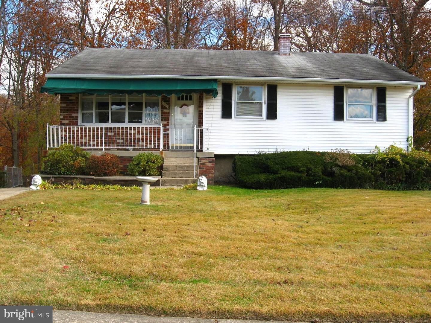 Property Photo: 16 Parkwind Court MD 21234