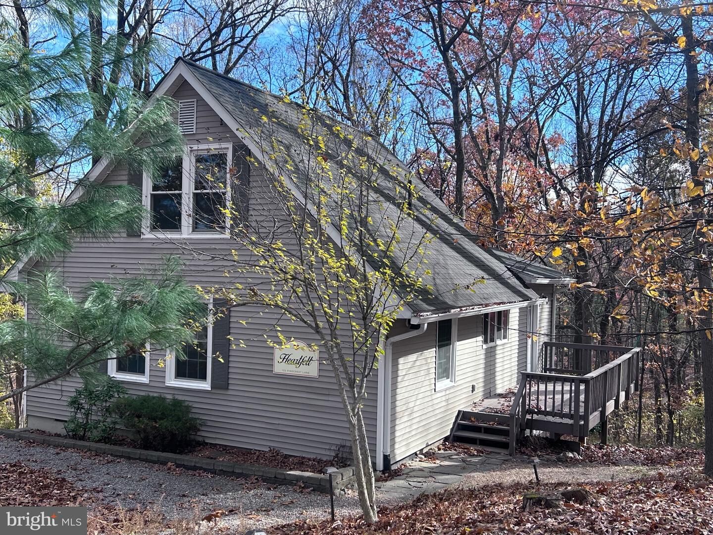 Property Photo:  132 Pinecrest Ln  VA 20135 