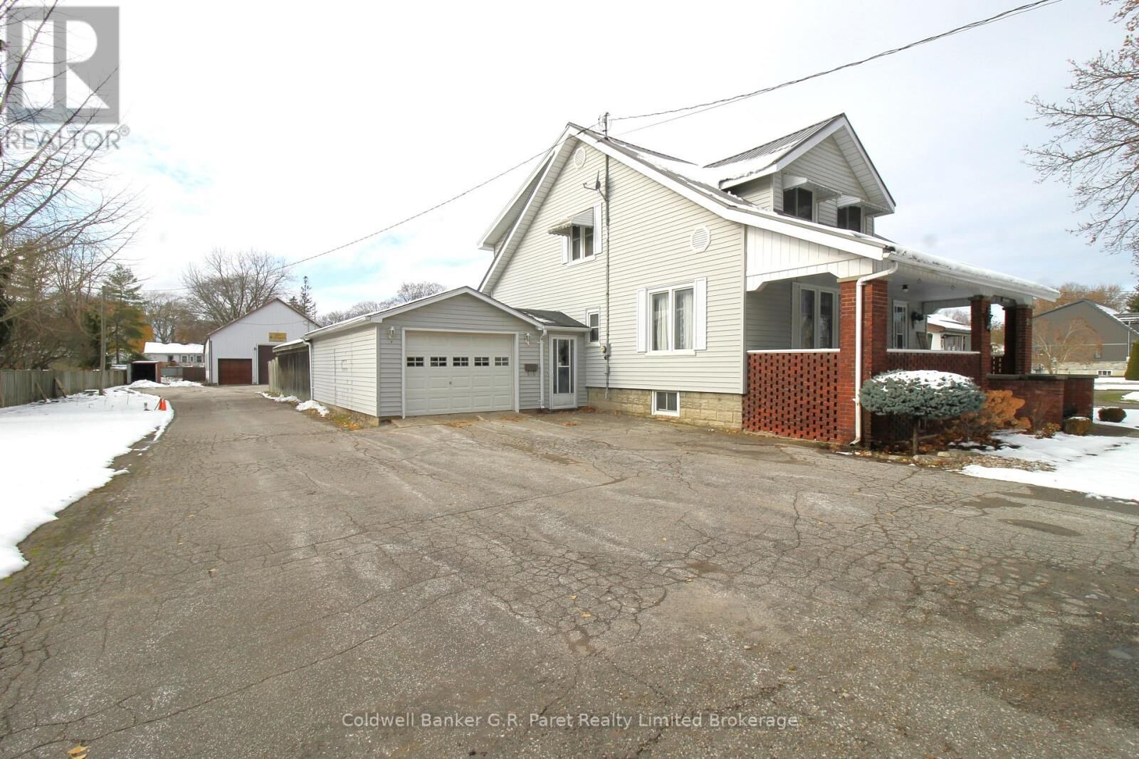 Property Photo:  264 John Street South  ON N5H 2E2 