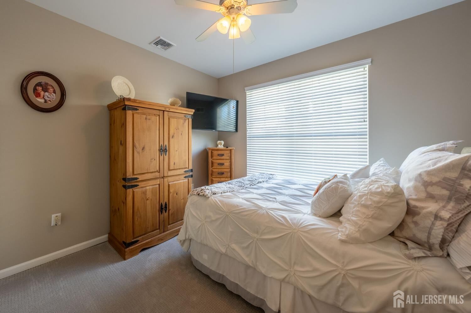 Property Photo: 416 Melrose Way NJ 08831