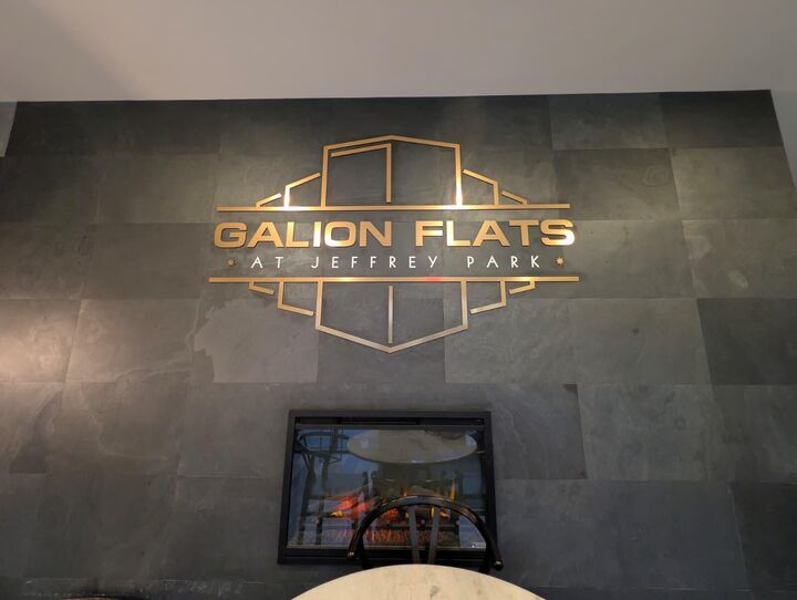 Property Photo:  751 N 6th Street  OH 43215 