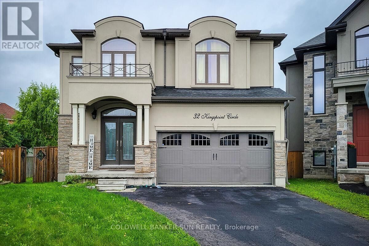 Property Photo: 32 Kingspoint Circle ON L8E 6C5
