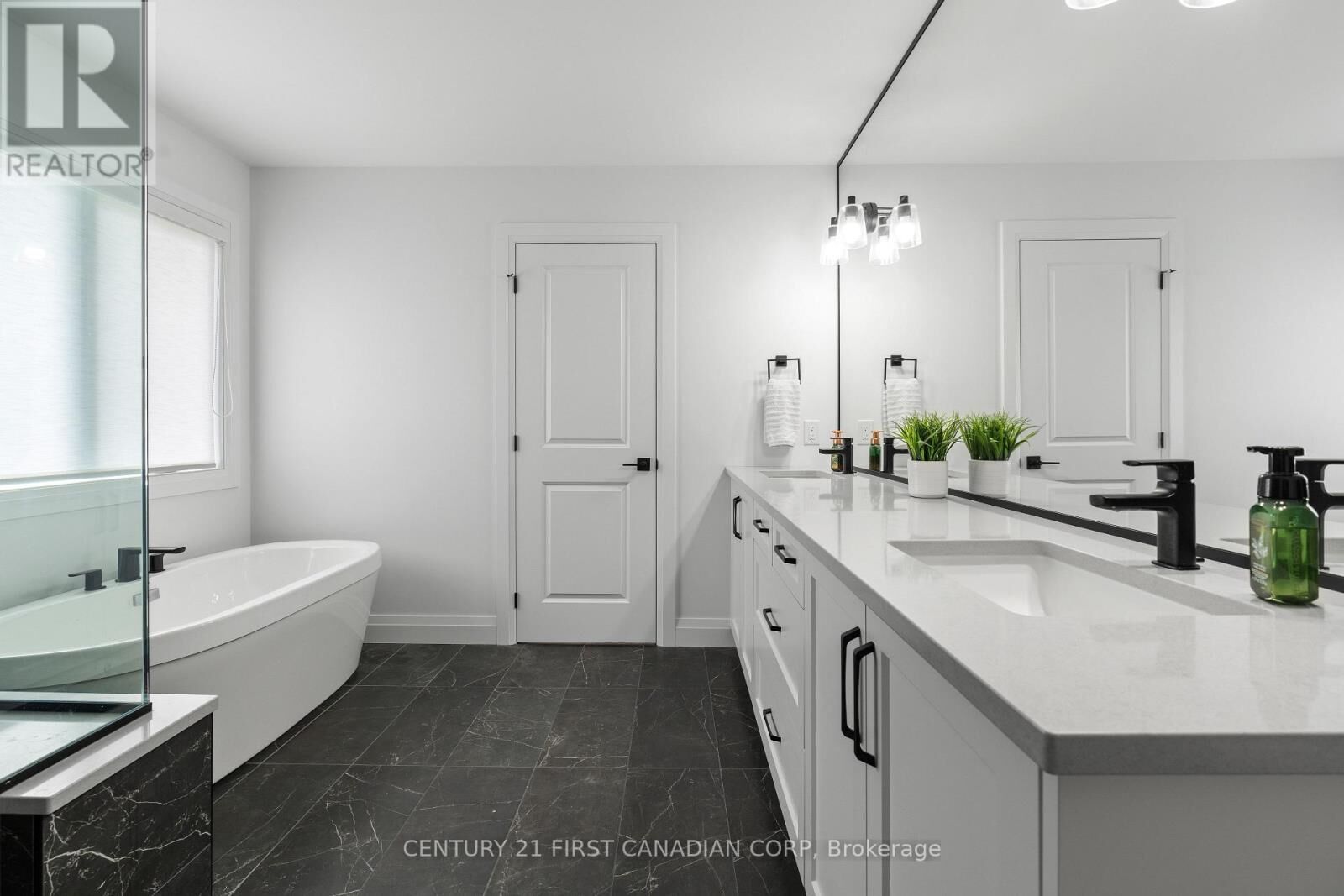 Property Photo: 162 Princeton Terrace ON N6K 0L5